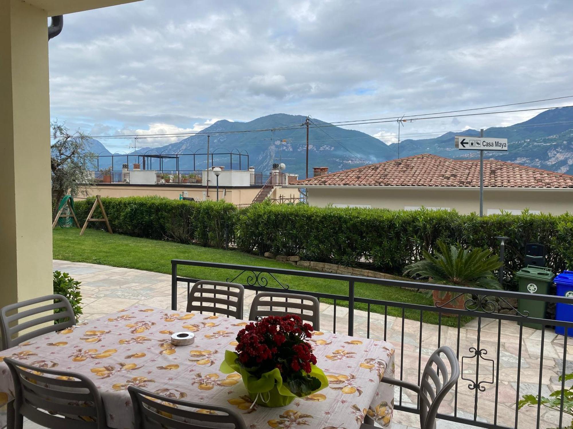 Casa Maya Brenzone sul Garda Exterior photo